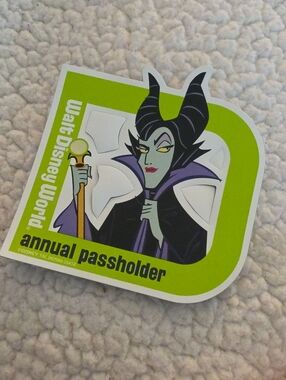 Walt Disney World Maleficent Annual Passholder Magnet - Green